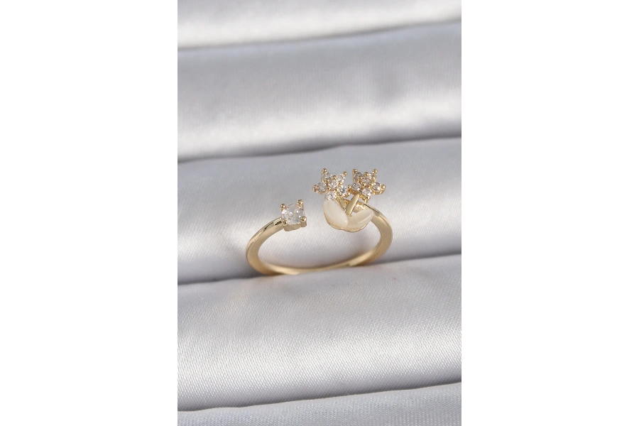 Shoecide Pirinç Gold Renk Ayarlanabilir Zirkon Taşlı Yıldız Model Kadın Yüzük