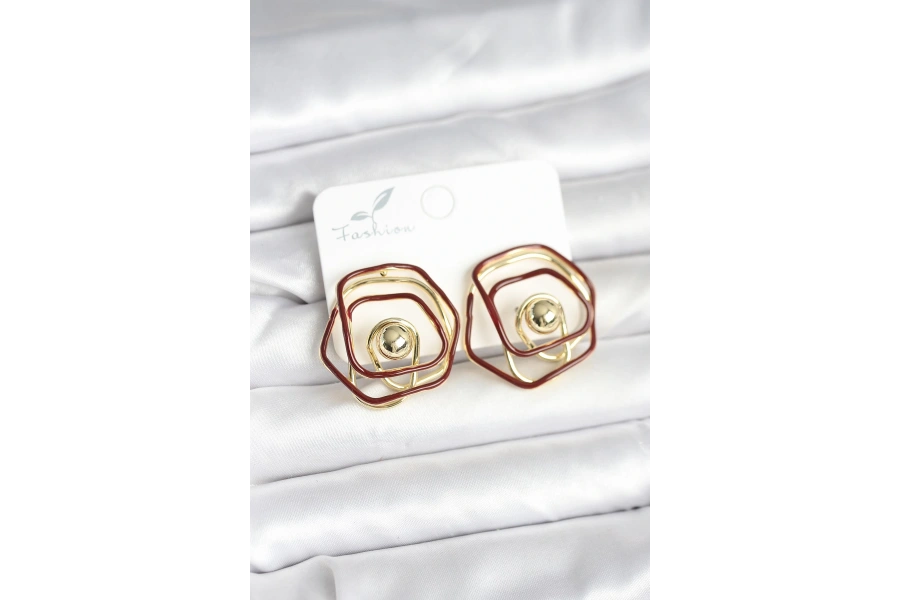 Shoecide Pirinç Gold Renk Bordo Mineli Geometrik Gül Model Kadın Küpe