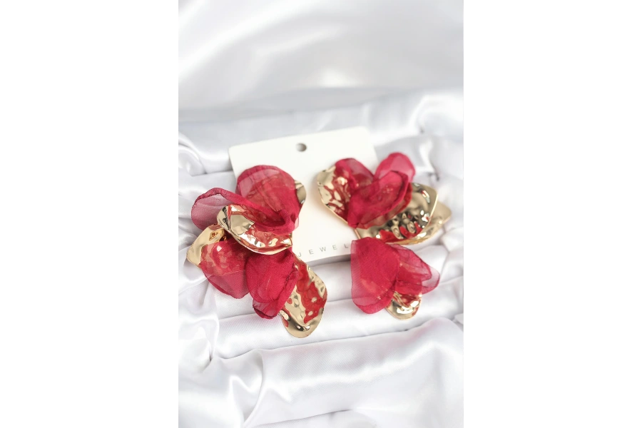 Shoecide Pirinç Gold Renk Bordo Tüllü Lotus Kadın Küpe