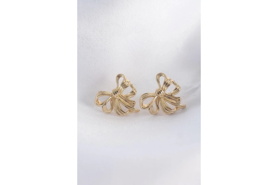 Shoecide Pirinç Gold Renk Fiyonk Küpe