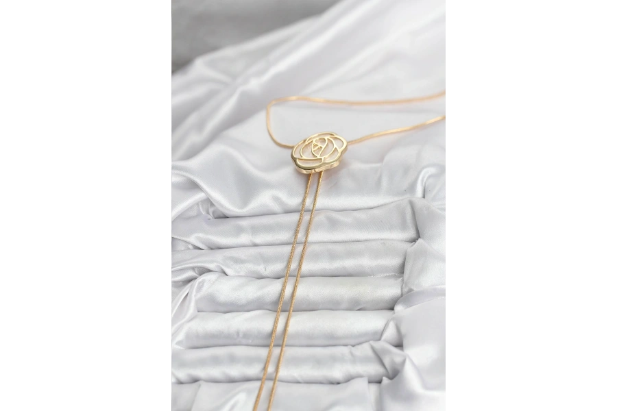 Shoecide Pirinç Gold Renk Gül Model Asansörlü Kadın Kolye