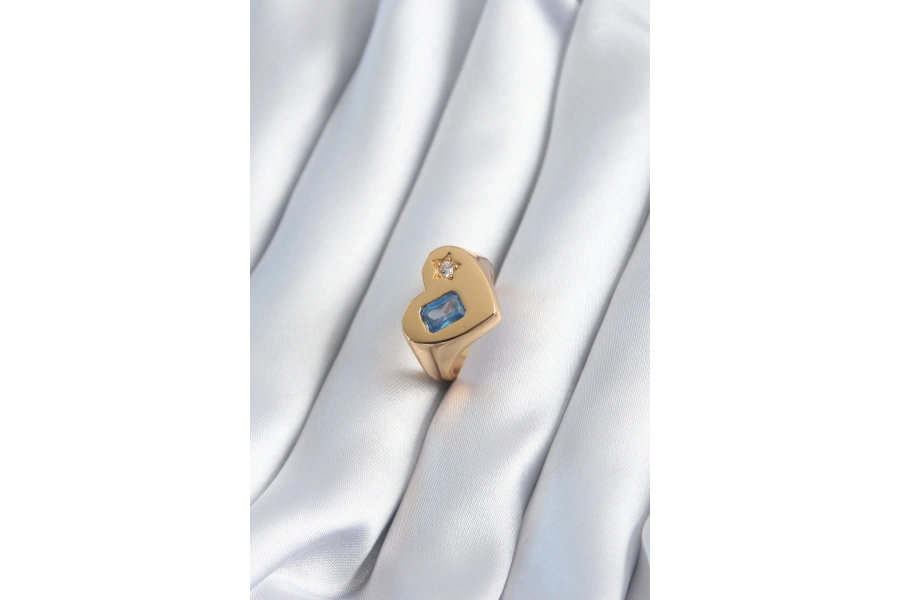 Shoecide Pirinç Gold Renk Kalp Model Zirkon Taş Yıldız Detay Kadın Yüzük