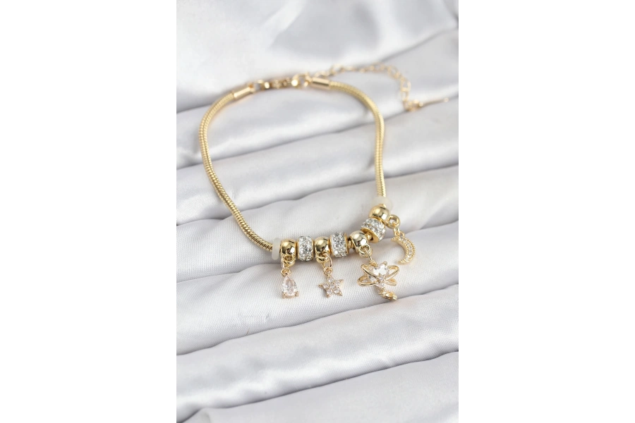 Shoecide Pirinç Gold Renk Kalpli Model Charmlı Kadın Bileklik