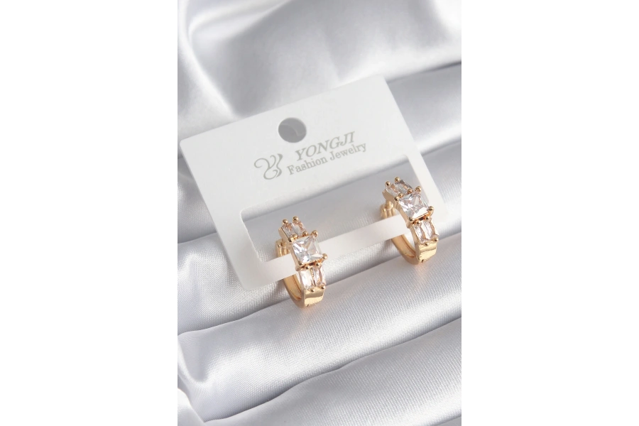 Shoecide Pirinç Gold Renk Kare Zirkon Taşlı Kadın Küpe