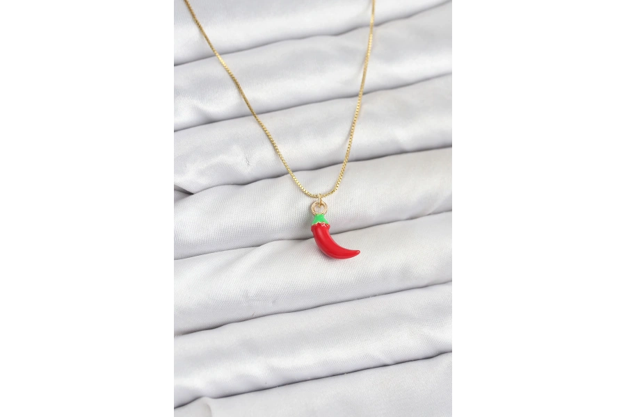Shoecide Pirinç Gold Renk Kırmızı Kapya Biber Model Kadın Kolye