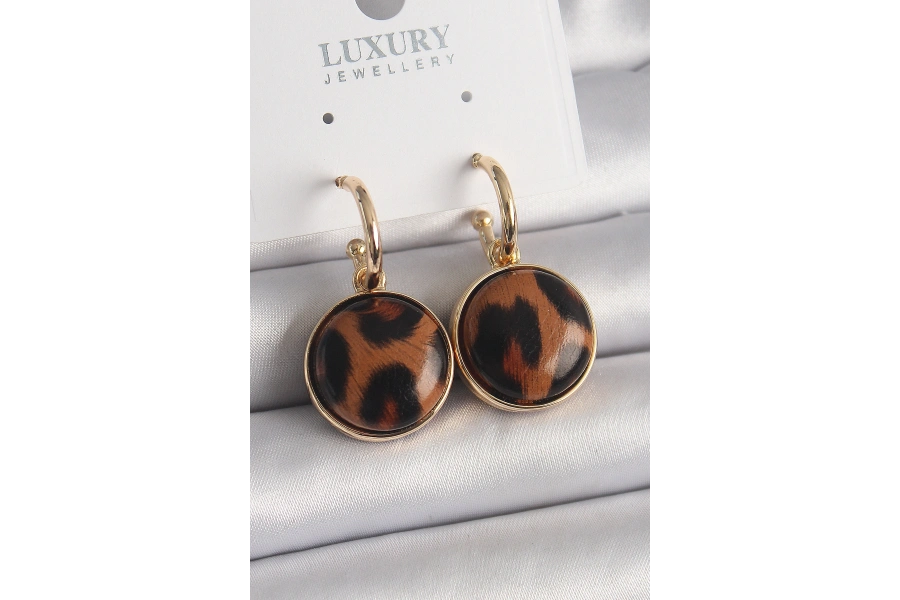 Shoecide Pirinç Gold Renk Leopar Desenli Daire Model Kadın Küpe