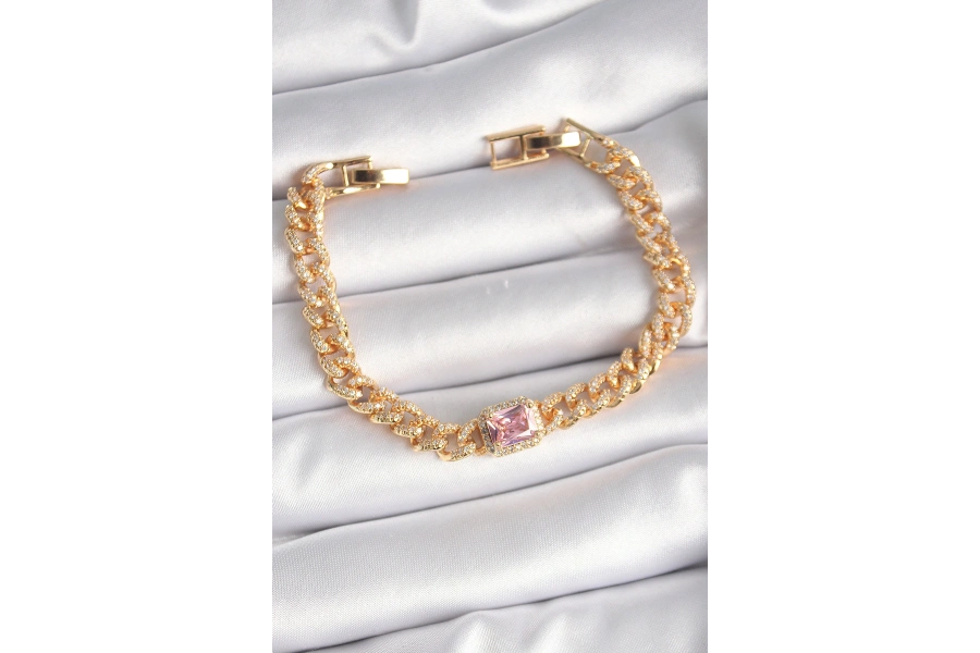 Shoecide Pirinç Gold Renk Pembe Kare Zirkon Taşlı Vıp Seri Kadın Bileklik