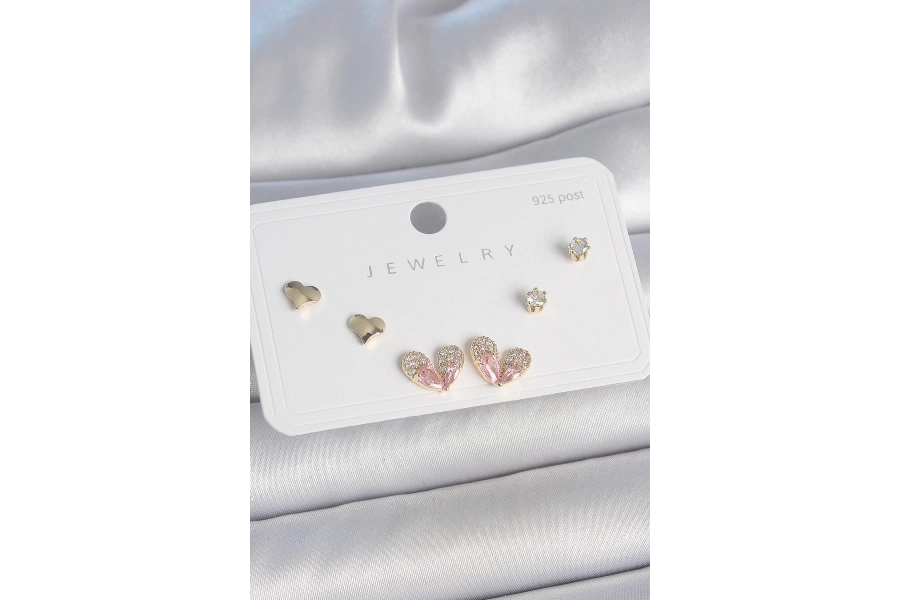 Shoecide Pirinç Gold Renk Pembe Zirkon Taşlı Kalp Model 925 Ayar Gümüş Çivi Kadın Küpe Seti