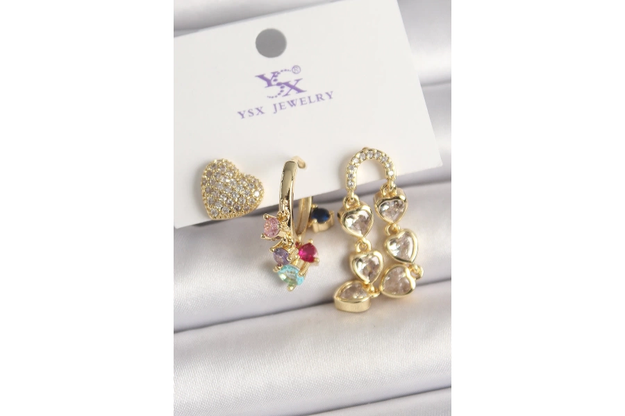 Shoecide Pirinç Gold Renk Sallantı Zirkon Taşlı Kalp Model 3lü Kadın Kombin Küpe