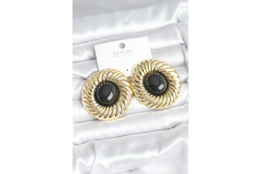 Shoecide Pirinç Gold Renk Siyah Boncuklu Vintage Kadın Küpe