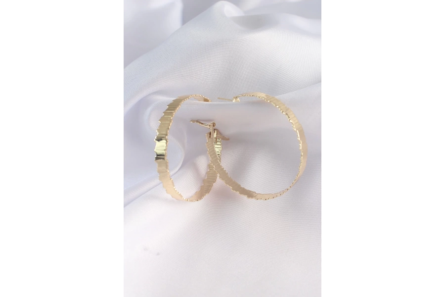 Shoecide Pirinç Gold Renk Tırtıklı Halka Küpe