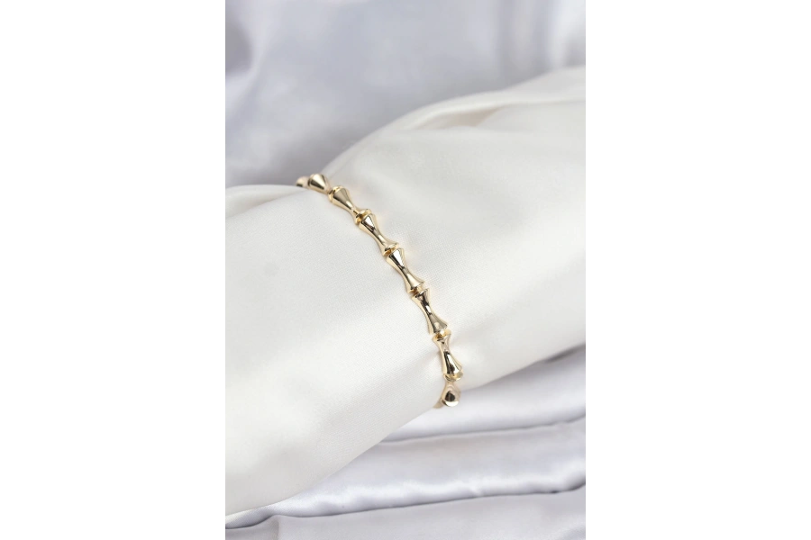 Shoecide Pirinç Gold Renk Vıp Seri Kemik Model Zirkon Taşlı Kadın Bileklik