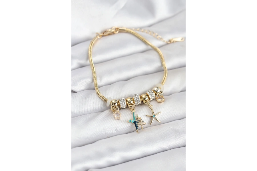 Shoecide Pirinç Gold Renk Yıldız Model Charmlı Kadın Bileklik