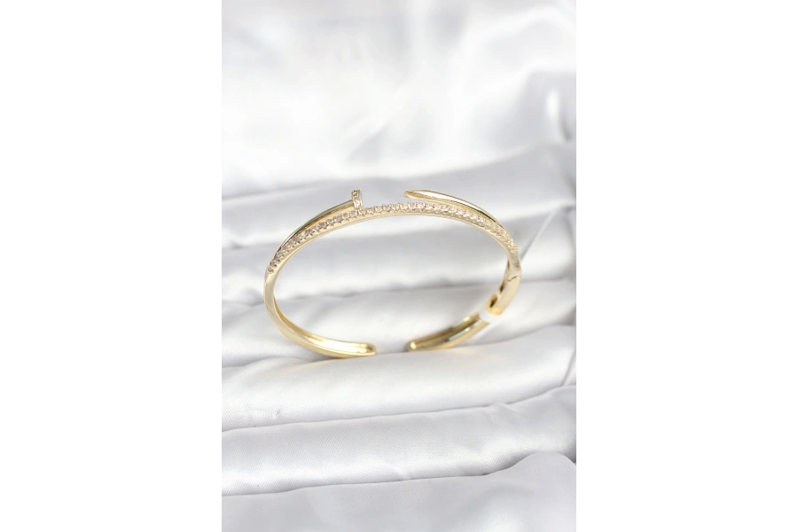 Shoecide Pirinç Gold Renk Zirkon Taşlı Çivi Model Kadın Kelepçe Bileklik