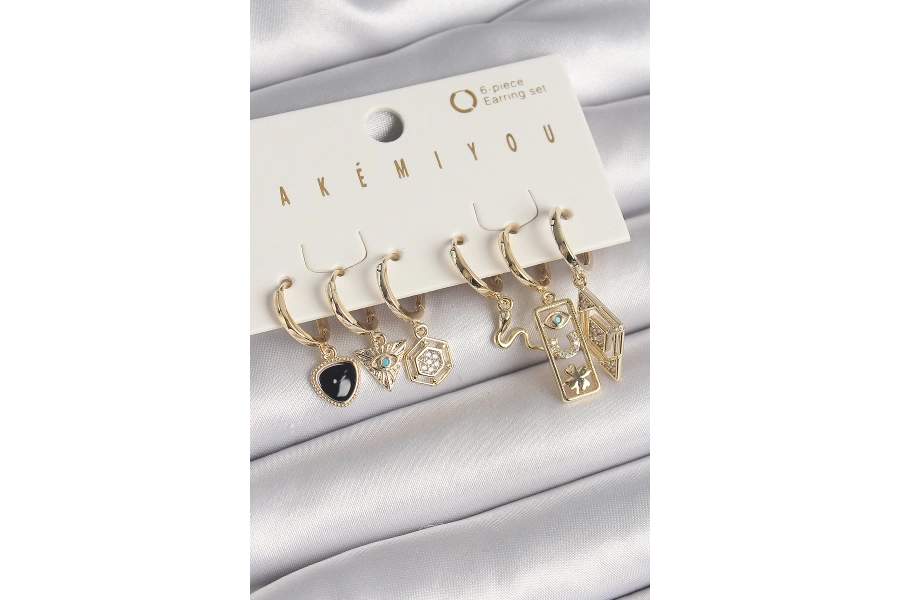 Shoecide Pirinç Gold Renk Zirkon Taşlı Çoklu Sallantı Figür Vıp Seri Kadın Küpe Seti