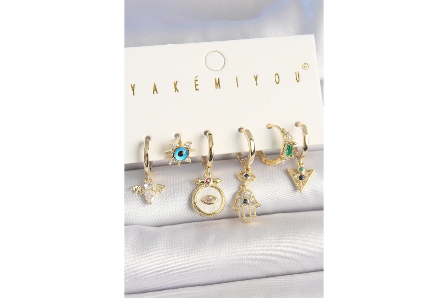 Shoecide Pirinç Gold Renk Zirkon Taşlı Fatma Ana El Figür Nazar Boncuk Detay 6lı Kadın Kombin Küpe