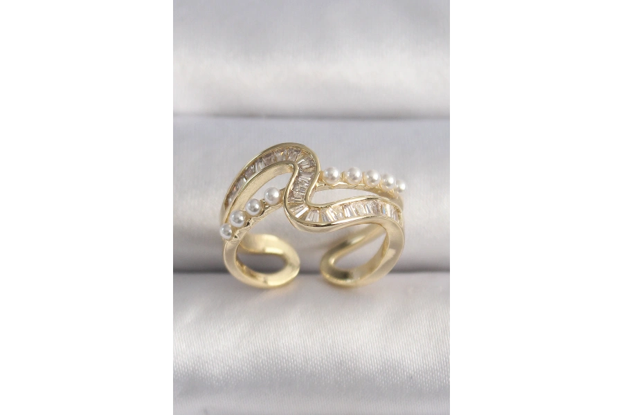 Shoecide Pirinç Gold Renk Zirkon Taşlı İnci Detay Vıp Seri Kadın Yüzük