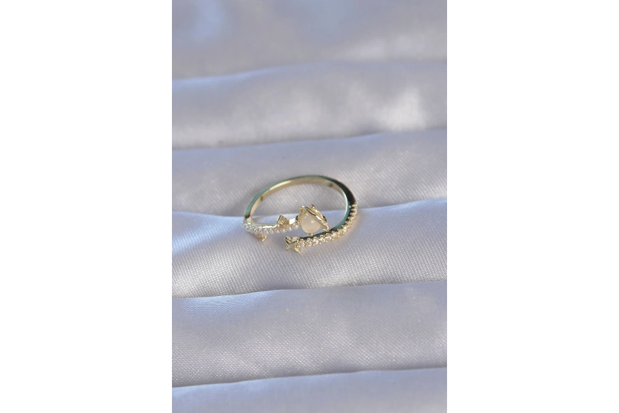 Shoecide Pirinç Gold Renk Zirkon Taşlı İncili Satürn Model Ayarlanabilir Yüzük