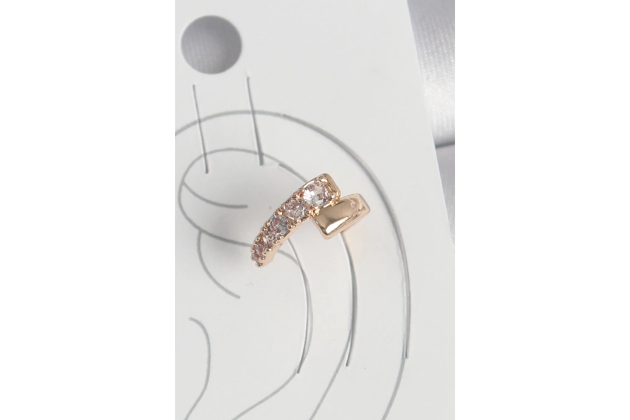 Shoecide Pirinç Gold Renk Zirkon Taşlı Kadın Kıkırdak Küpe