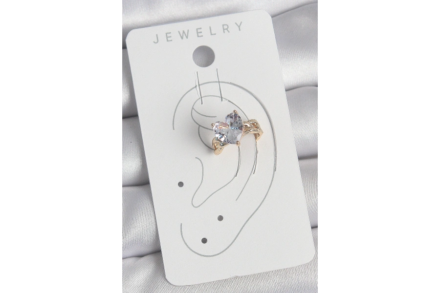 Shoecide Pirinç Gold Renk Zirkon Taşlı Kalp Model Kadın Kıkırdak Küpe