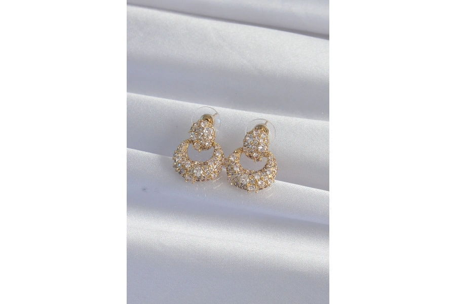 Shoecide Pirinç Gold Renk Zirkon Taşlı Oval Form Küpe