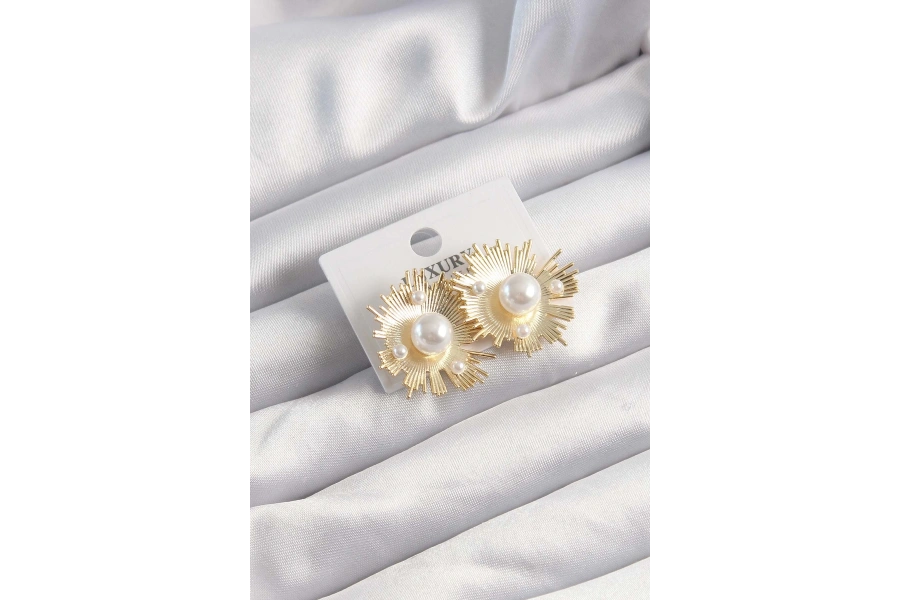 Shoecide Pirinç Gold Renk Zirkon Taşlı Parlayan İnci Taneleri Küpe