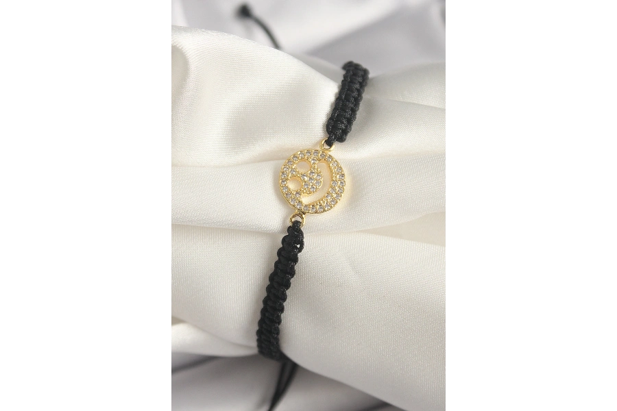 Shoecide Pirinç Gold Renk Zirkon Taşlı Taç Figür Asansörlü Makrome Model Kadın Bileklik