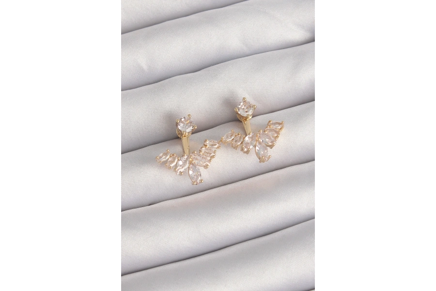 Shoecide Pirinç Gold Renk Zirkon Taşlı V Model Küpe