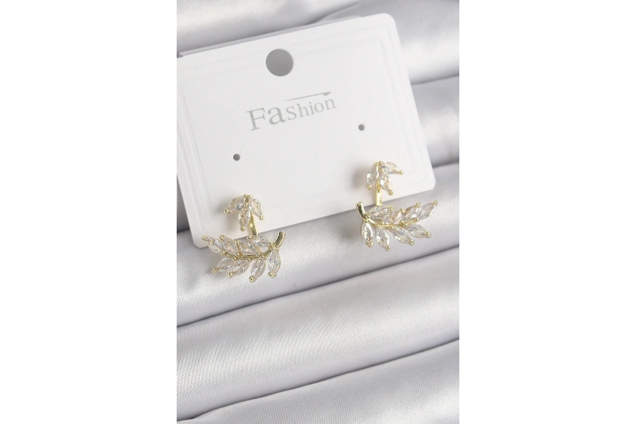 Shoecide Pirinç Gold Renk Zirkon Taşlı Yaprak Model Kadın Küpe