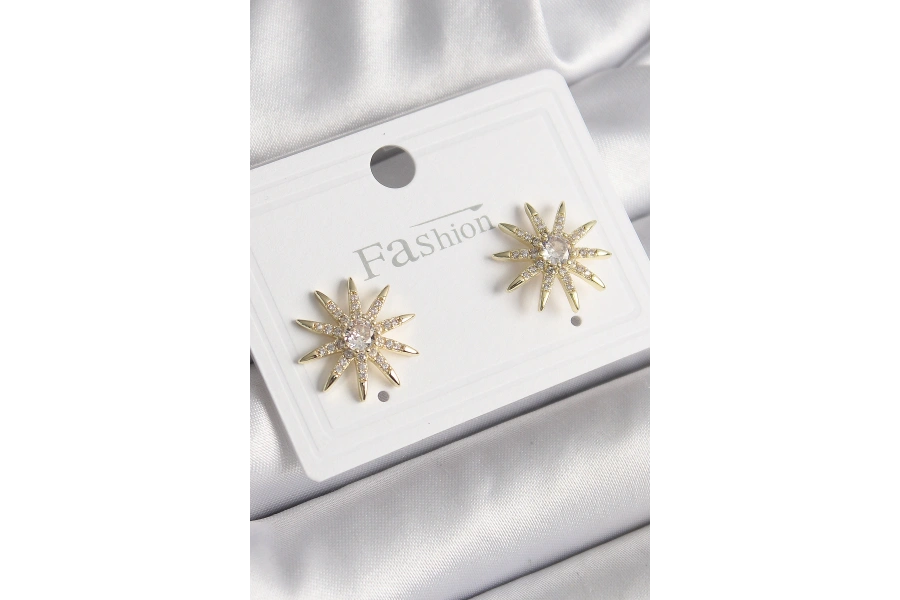 Shoecide Pirinç Gold Renk Zirkon Taşlı Yıdız Model Kadın Küpe