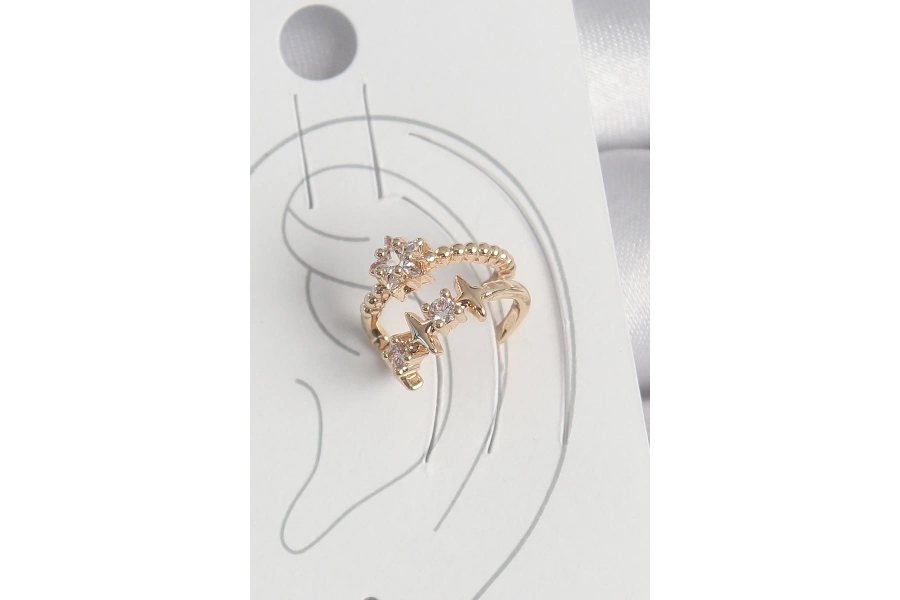 Shoecide Pirinç Gold Renk Zirkon Taşlı Yıldız Model Kadın Kıkırdak Küpe