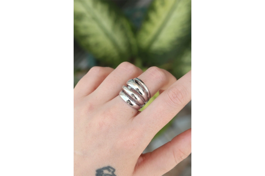 Shoecide Pirinç Gümüş Renk Ayarlanabilir Tırtıklı Bombe Yüzük