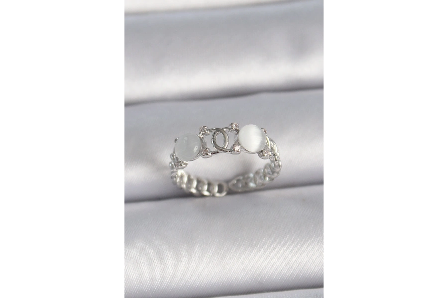 Shoecide Pirinç Gümüş Renk Ayarlanabilir Zirkon Taşlı Beyaz Mineli Birleşik Halka Model Kadın Yüzük