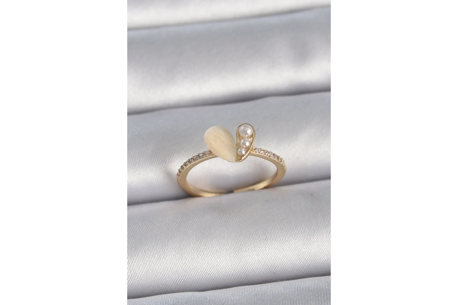 Shoecide Pirinç Gümüş Renk Ayarlanabilir Zirkon Taşlı Beyaz Mineli Kalp Model Kadın Yüzük