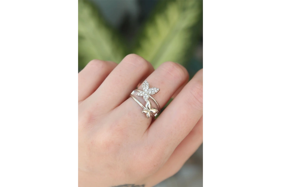 Shoecide Pirinç Gümüş Renk Ayarlanabilir Zirkon Taşlı Kelebek Yüzük