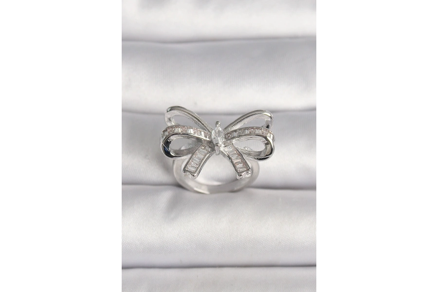 Shoecide Pirinç Gümüş Renk Ayarlanabilir Zirkon Taşlı Kurdele Model Kadın Yüzük