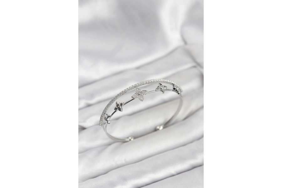 Shoecide Pirinç Gümüş Renk Çiçek Model Kadın Bileklik