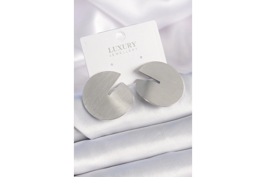 Shoecide Pirinç Gümüş Renk Daire Plaka Model Kadın Küpe