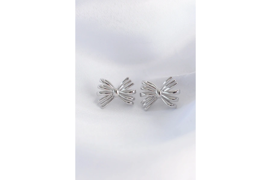 Shoecide Pirinç Gümüş Renk Fiyonk Küpe