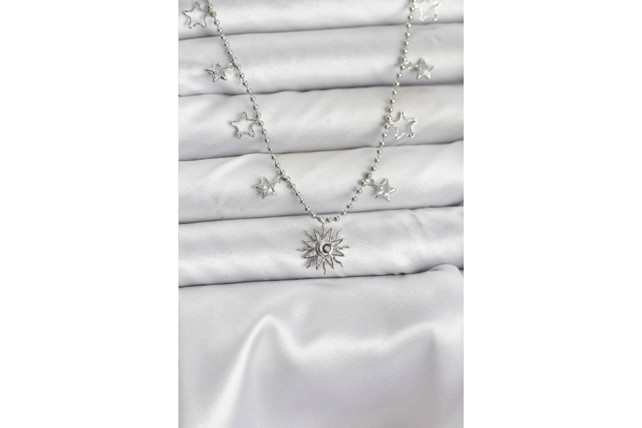 Shoecide Pirinç Gümüş Renk Güneş Model Kadın Kolye