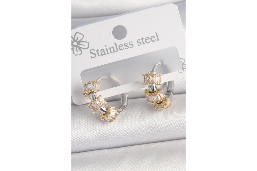 Shoecide Pirinç Gümüş Renk Halka Gold Zirkon Taşlı Model Kadın Küpe