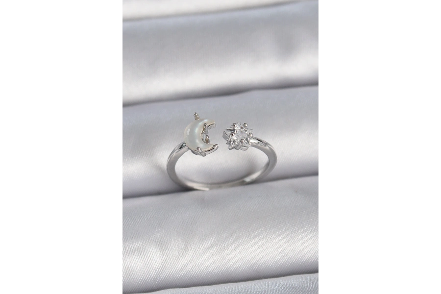 Shoecide Pirinç Gümüş Renk İncili Hilal Zirkon Taşlı Yıldız Ayarlanabilir Kadın Yüzük