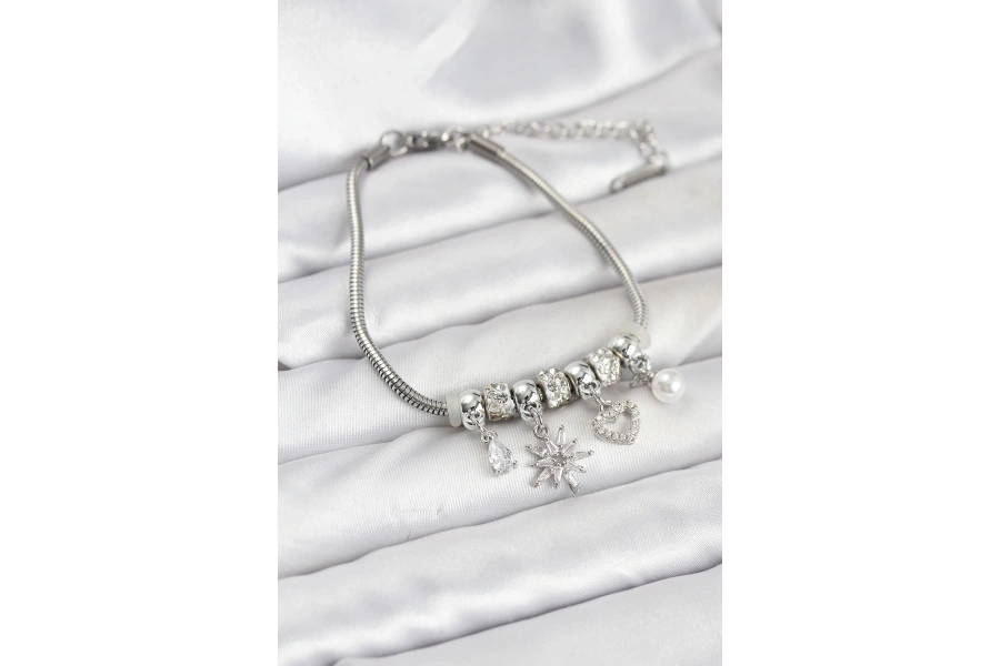 Shoecide Pirinç Gümüş Renk Kutup Yıldızı Ve Kalp Charmlı Kadın Bileklik