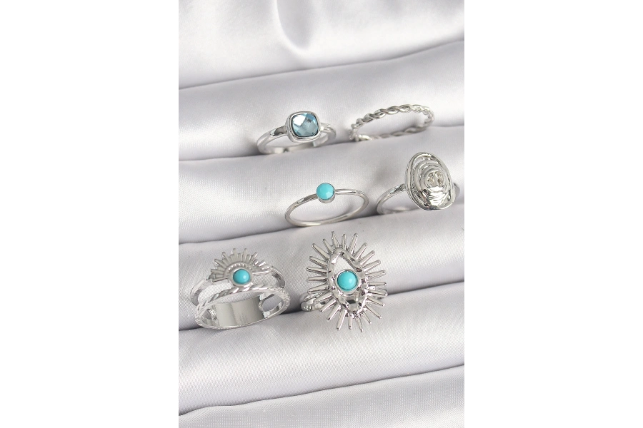 Shoecide Pirinç Gümüş Renk Mavi Taşlı Kare Zirkon Taş Detaylı Kadın Yüzük Kombini