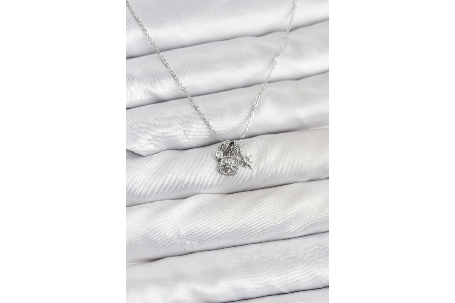 Shoecide Pirinç Gümüş Renk Minimal Charmlı Kadın Kolye