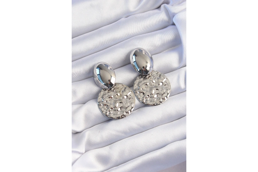 Shoecide Pirinç Gümüş Renk Oval Ezme Plaka Küpe