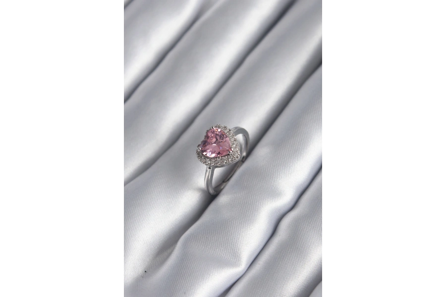 Shoecide Pirinç Gümüş Renk Pembe Zirkon Taş Kalp Charm Model Kadın Yüzük