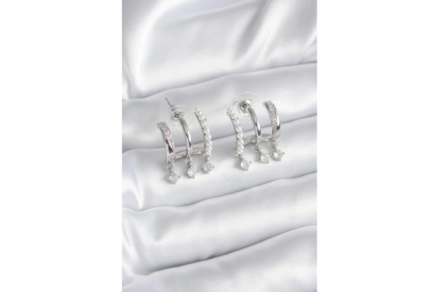 Shoecide Pirinç Gümüş Renk Zirkon Taş Detay İncili Kadın Küpe