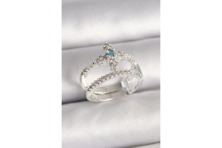 Shoecide Pirinç Gümüş Renk Zirkon Taşlı Ayarlanabilir Model Kadın Yüzük