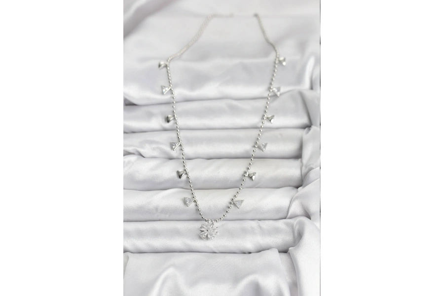 Shoecide Pirinç Gümüş Renk Zirkon Taşlı Çiçek Model Kadın Kolye